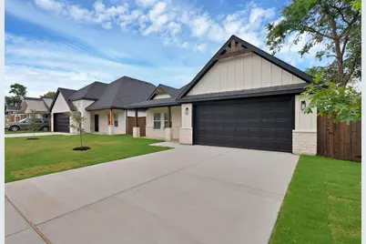 4832 Fitzhugh Avenue, Fort Worth, TX 76105 - Photo 2
