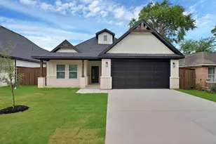 4832 Fitzhugh Ave, Fort Worth, TX 76105 - Photo 1