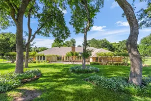 110 Cedar Dr, Oak Leaf, TX 75154 - Photo 1