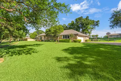 110 Cedar Drive, Oak Leaf, TX 75154 - Photo 2