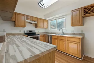 617 Valley Spring Dr, Arlington, TX 76018 - Photo 10