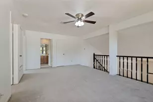 617 Valley Spring Dr, Arlington, TX 76018 - Photo 18