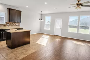 5836 Mirror Ridge Dr, Fort Worth, TX 76179 - Photo 4