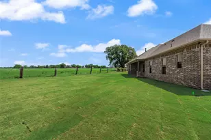 100 Eagle Ct, Glen Rose, TX 76077 - Photo 36