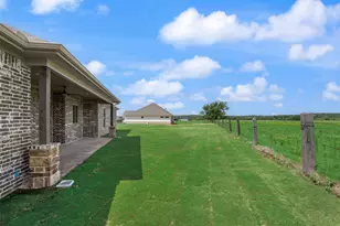 100 Eagle Ct, Glen Rose, TX 76077 - Photo 40