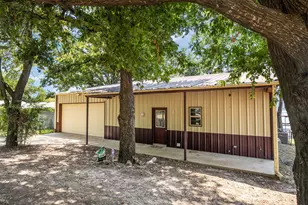 256 Sailfish Drive, Mabank, TX 75156 - Photo 2