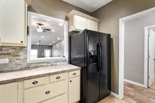 256 Sailfish Drive, Mabank, TX 75156 - Photo 6