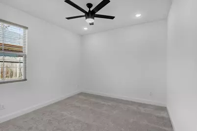 1323 S Montgomery, Sherman, TX 75090 - Photo 10