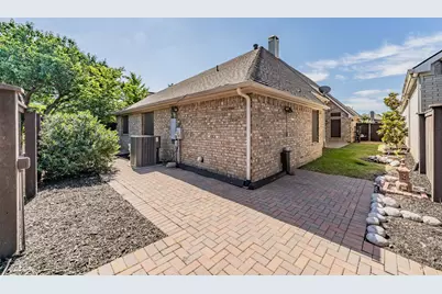 203 Arbor Park Drive, Euless, TX 76039 - Photo 34