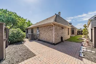 203 Arbor Park Dr, Euless, TX 76039 - Photo 34