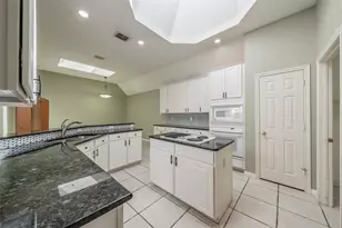203 Arbor Park Dr, Euless, TX 76039 - Photo 18