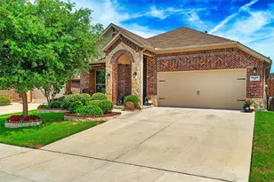 5648 Salt Springs Dr, Fort Worth, TX 76179 - Photo 2