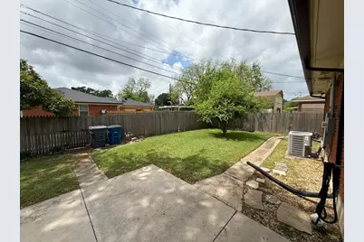 2424 Dorrington Drive, Dallas, TX 75228 - Photo 20