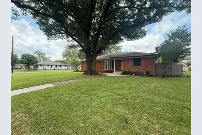 2424 Dorrington Drive, Dallas, TX 75228 - Photo 2