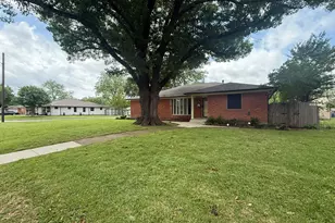 2424 Dorrington Dr, Dallas, TX 75228 - Photo 2