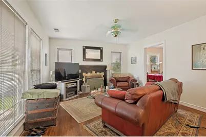 [Address not provided], Dallas, TX 75211 - Photo 4