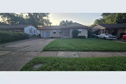 12052 Bellafonte Drive, Dallas, TX 75243 - Photo 2