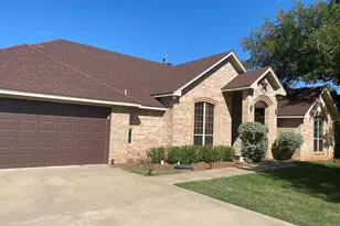 1708 Rockview Dr, Granbury, TX 76049 - Photo 2