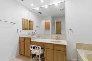 605 Buttercup Cir, Garland, TX 75040 - Photo 26