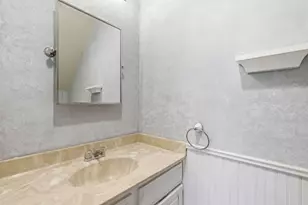 605 Buttercup Cir, Garland, TX 75040 - Photo 16