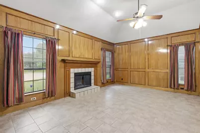 605 Buttercup Circle, Garland, TX 75040 - Photo 8