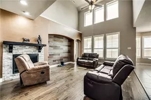 1025 Spring Falls Dr, McKinney, TX 75071 - Photo 2