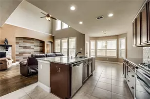 1025 Spring Falls Dr, McKinney, TX 75071 - Photo 6