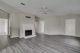 596 Creekbend St, Crowley, TX 76036 - Photo 12