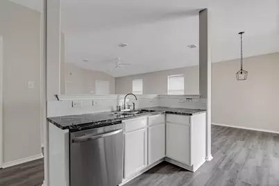 596 Creekbend Street, Crowley, TX 76036 - Photo 18