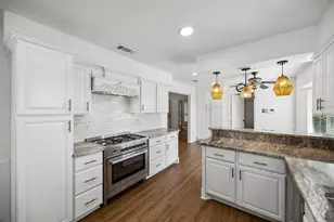 1405 Sun Valley Dr, Garland, TX 75043 - Photo 6