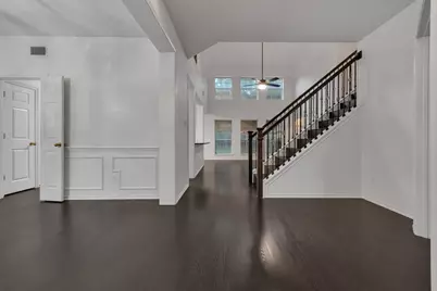 2119 Twin Elms Drive, Arlington, TX 76012 - Photo 8