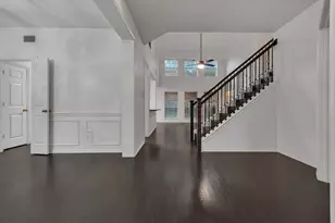 2119 Twin Elms Dr, Arlington, TX 76012 - Photo 8