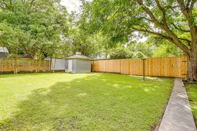 2812 Ryan Place Drive, Fort Worth, TX 76110 - Photo 20