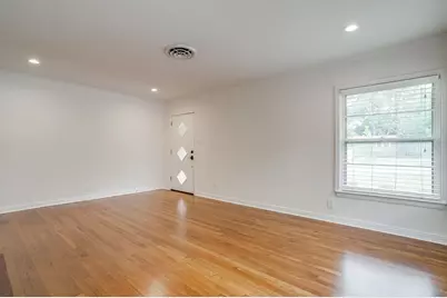 2812 Ryan Place Drive, Fort Worth, TX 76110 - Photo 6
