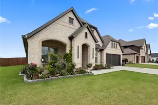 1713 Sudbury Dr, Cleburne, TX 76033 - Photo 2