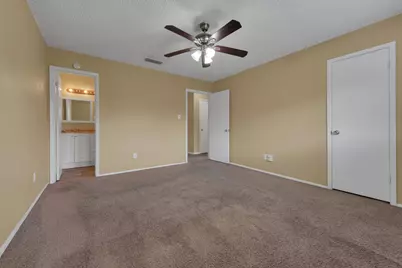 830 Frances Drive, Grand Prairie, TX 75052 - Photo 18