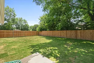 108 S Manson St, Wolfe City, TX 75496 - Photo 18