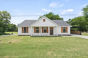 108 S Manson St, Wolfe City, TX 75496 - Photo 1