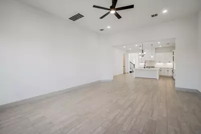 17136 Texas Pistache Drive, Dallas, TX 75252 - Photo 14