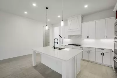 17136 Texas Pistache Drive, Dallas, TX 75252 - Photo 10