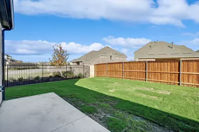 17136 Texas Pistache Drive, Dallas, TX 75252 - Photo 34