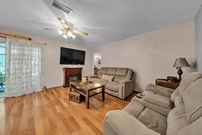 19 Page Street, Hurst, TX 76053 - Photo 12