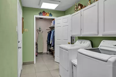 19 Page Street, Hurst, TX 76053 - Photo 18