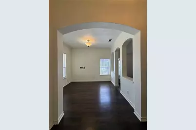 555 Southridge Way, Irving, TX 75063 - Photo 10
