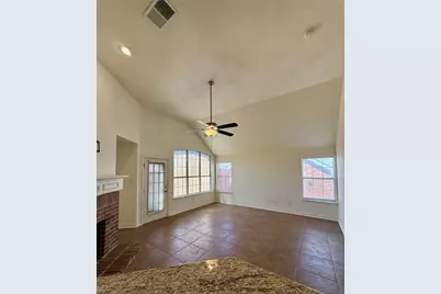 555 Southridge Way, Irving, TX 75063 - Photo 24