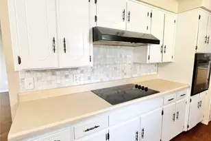 1703 Pecan Park Dr, Arlington, TX 76012 - Photo 6