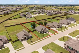 12709 Whispering Wind Dr, Godley, TX 76044 - Photo 2