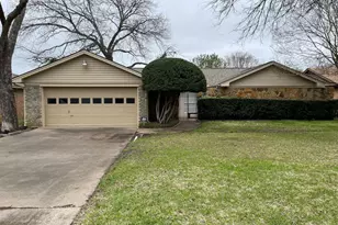 1905 Fox Hill Ct, Arlington, TX 76015 - Photo 1