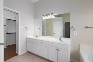 1321 Mustang Dr, Lewisville, TX 75067 - Photo 8