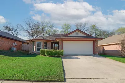 333 Banyan Drive, Grapevine, TX 76051 - Photo 1